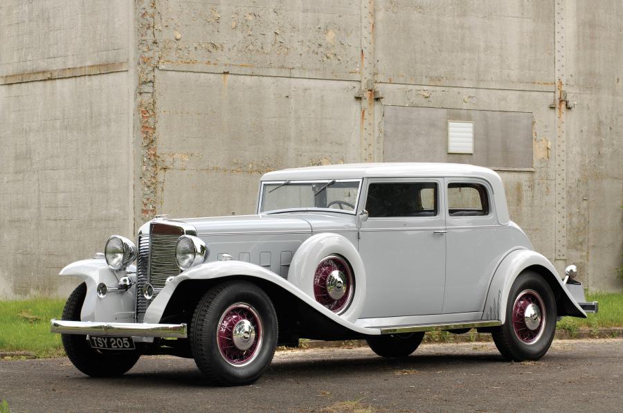  Marmon Sixteen Victoria Coupe by LeBaron (143) 1933 года  (фото 1 из 11)